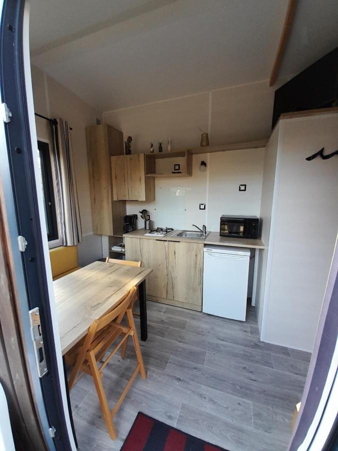 Maison Tiny House 2 Chambres Soulac A 500M Plage Экстерьер фото